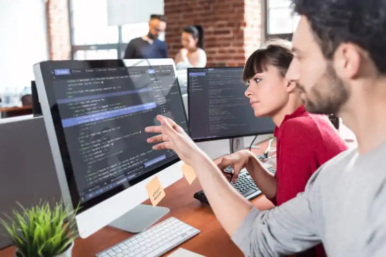 Come attirare più donne nel settore tecnologico?