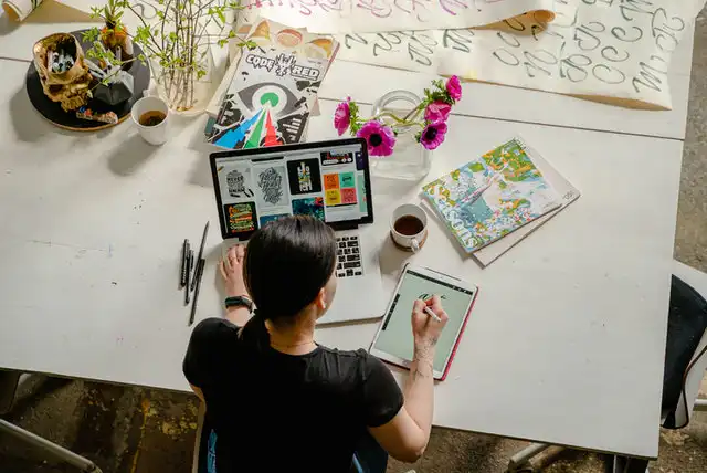 Web Graphic-Visual Designer: due mansioni in un'unica figura